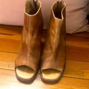 Bed STU open toe leather heel booties
